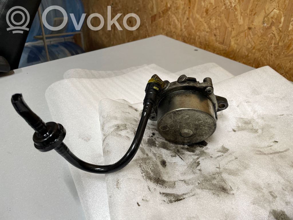 Opel Corsa D Vakuumo pompa 
