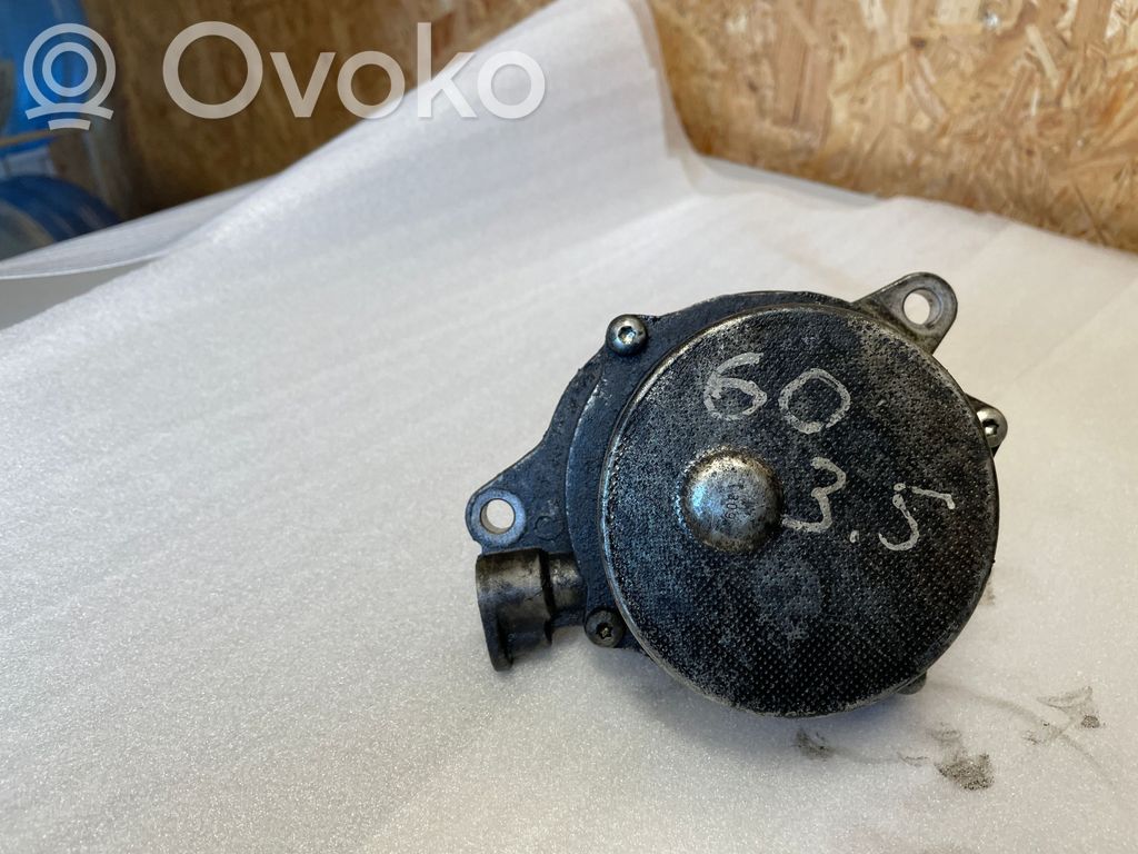 BMW 5 E60 E61 Vacuum pump 