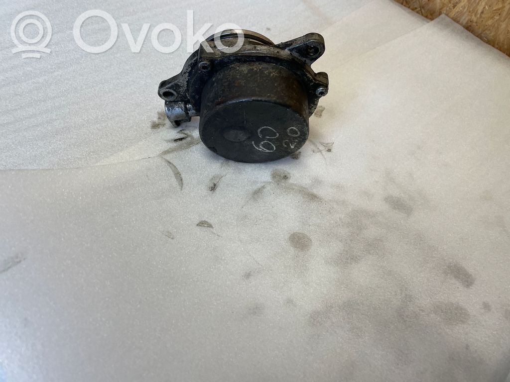 BMW 5 E60 E61 Vacuum pump 