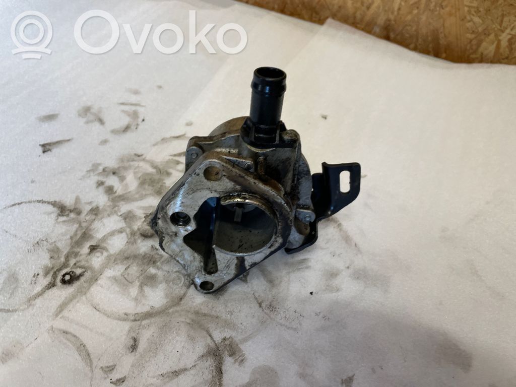 Vacuum pump   8201005306B