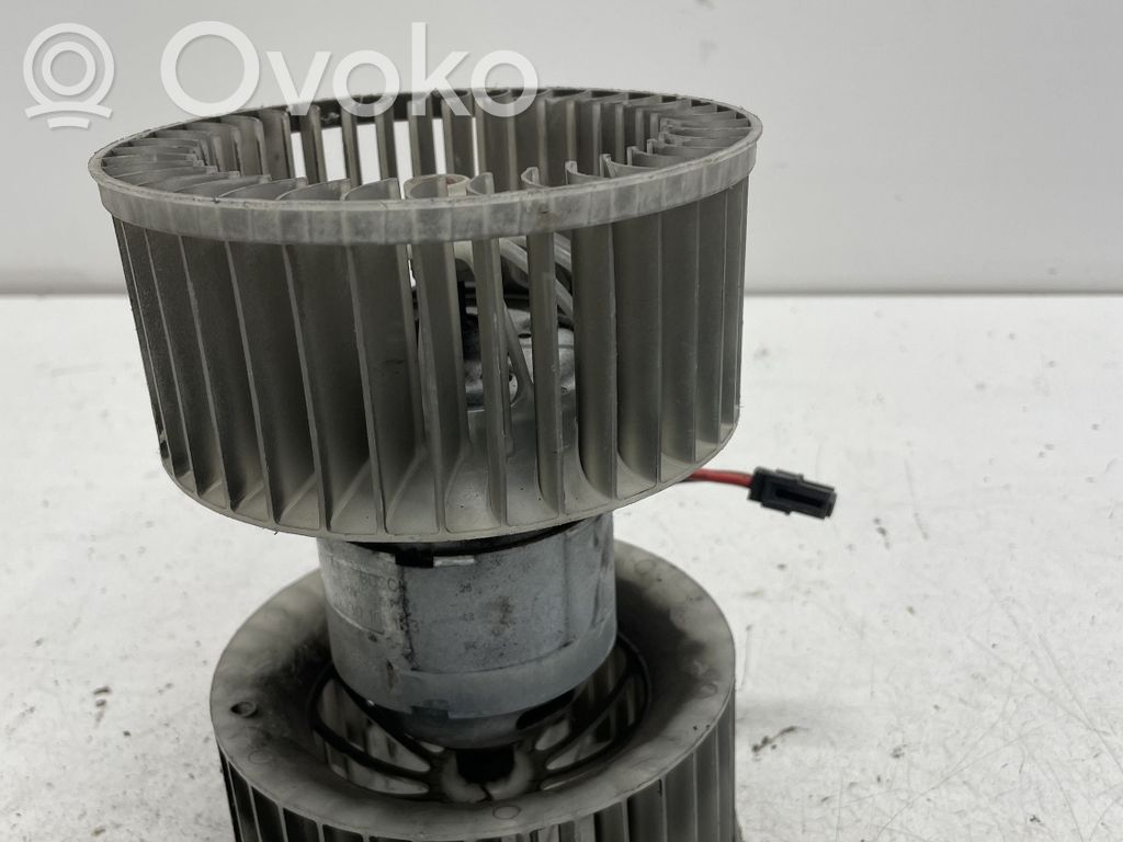 Mazā radiatora ventilators   013010103