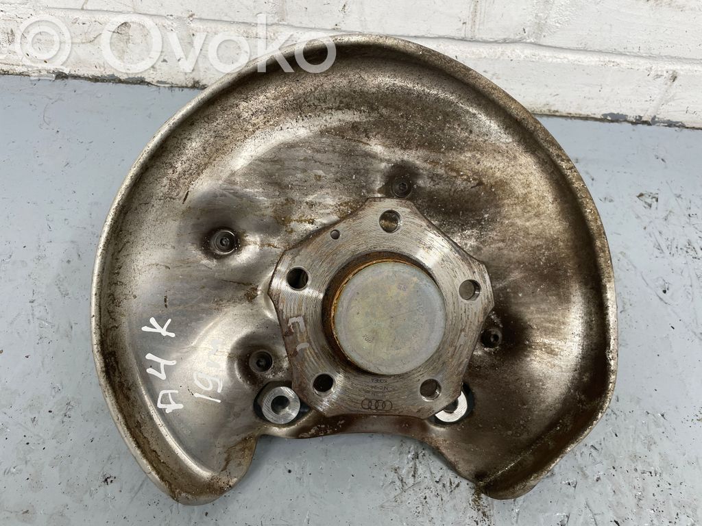 Piasta koła tylnego   8W0505459