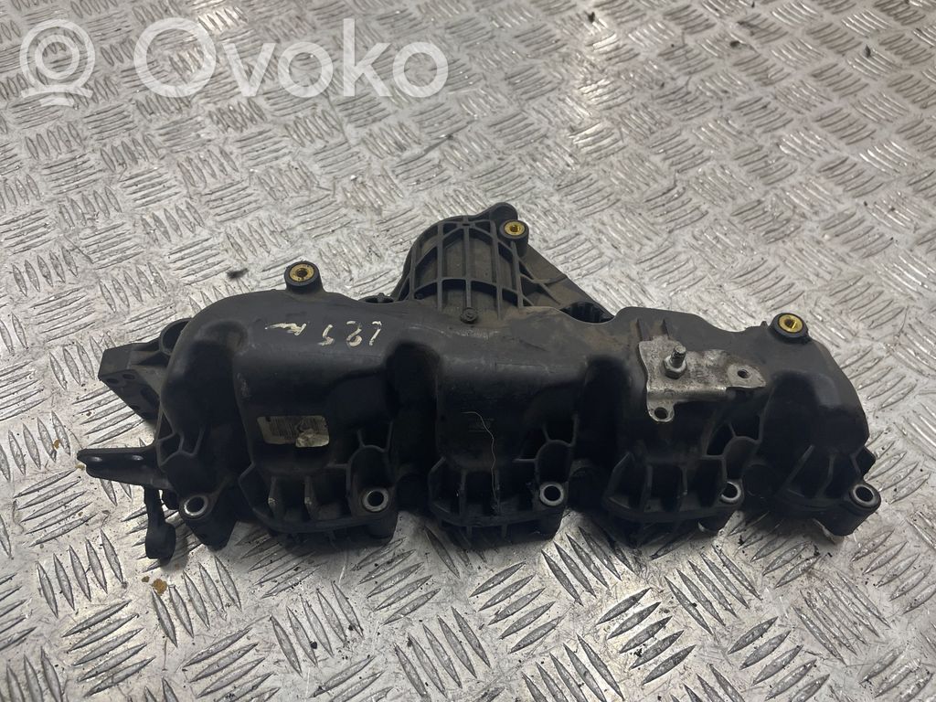 Volkswagen PASSAT B6 Colector de admisión 