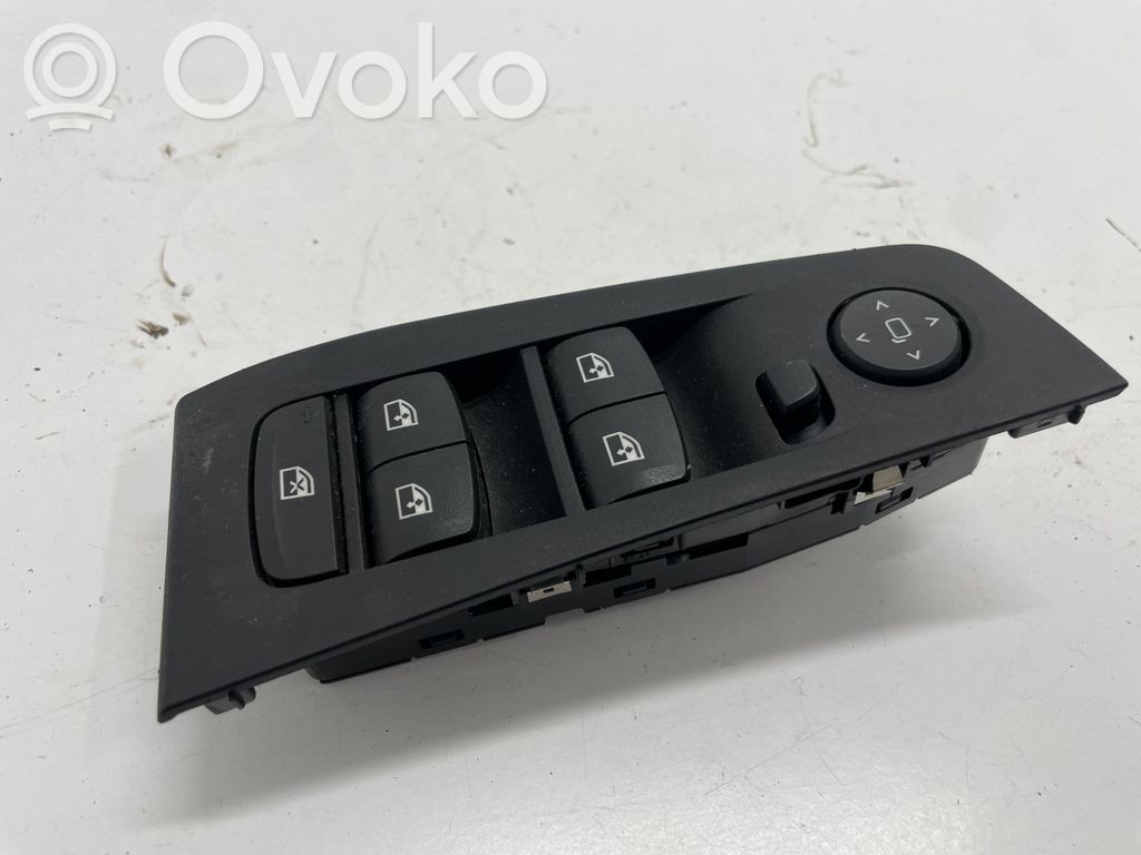 BMW 1 F40 Electric window control switch 
