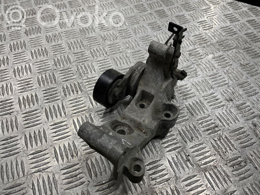 Opel Astra J Ģeneratora stiprinājums 