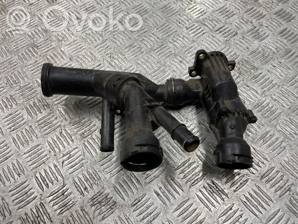 Volkswagen Golf VII Termostat / Obudowa termostatu 