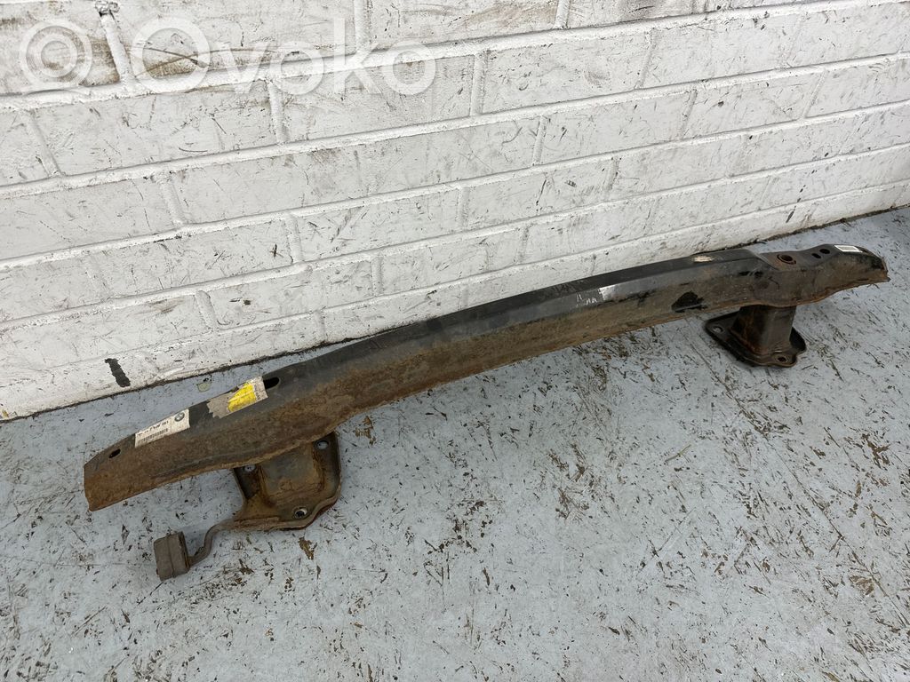 Aizmugurē bampera balka   7128251