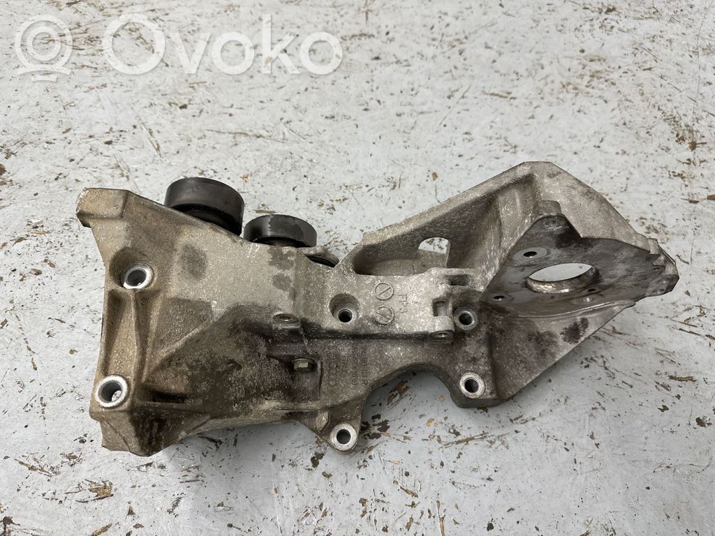 Audi A4 Allroad Generator/alternator bracket 