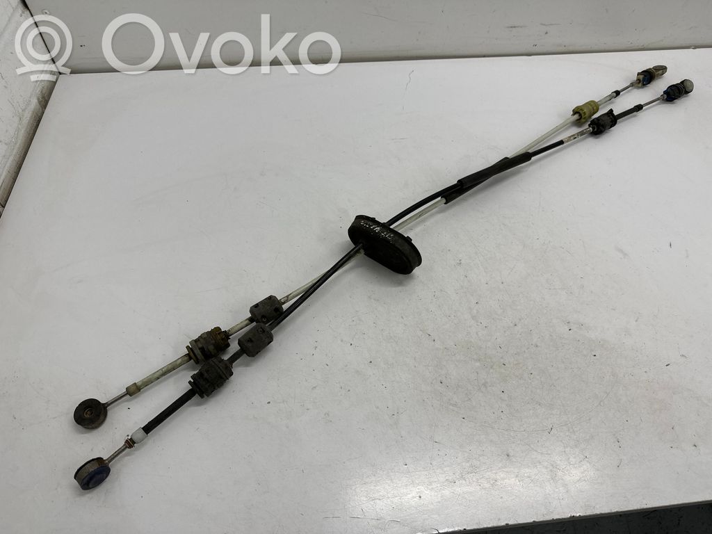 Opel Insignia A Gear shift cable linkage 