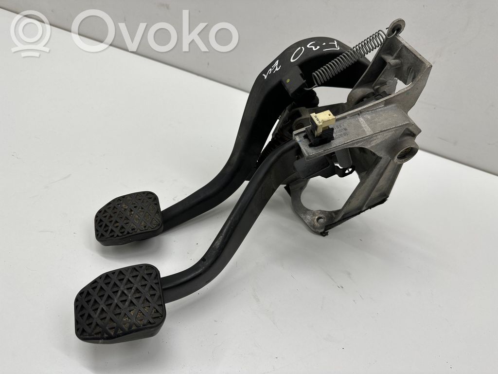 BMW 3 F30 F35 F31 Assemblage pédale 