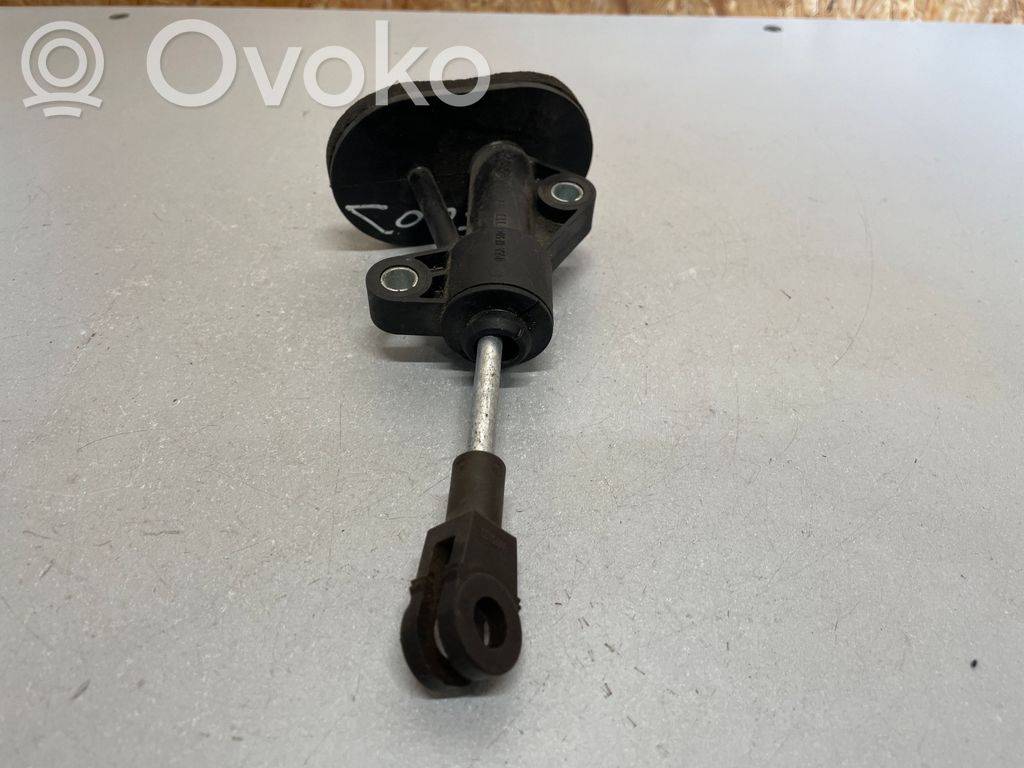 Opel Corsa E Kytkimen apusylinteri 