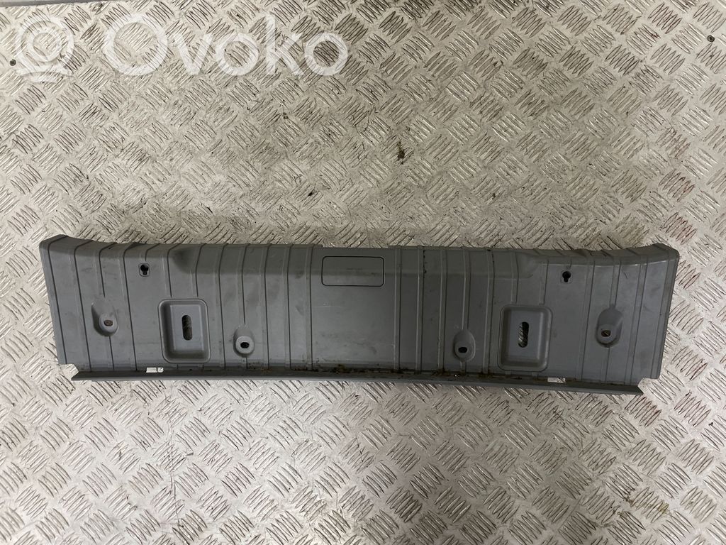 BMW 3 E90 E91 Bagažinės slenksčio apdaila 