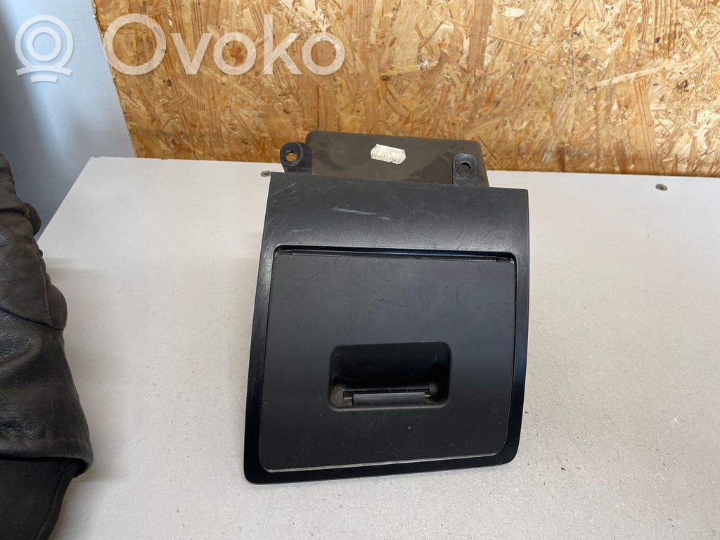BMW 5 E60 E61 Glove box 