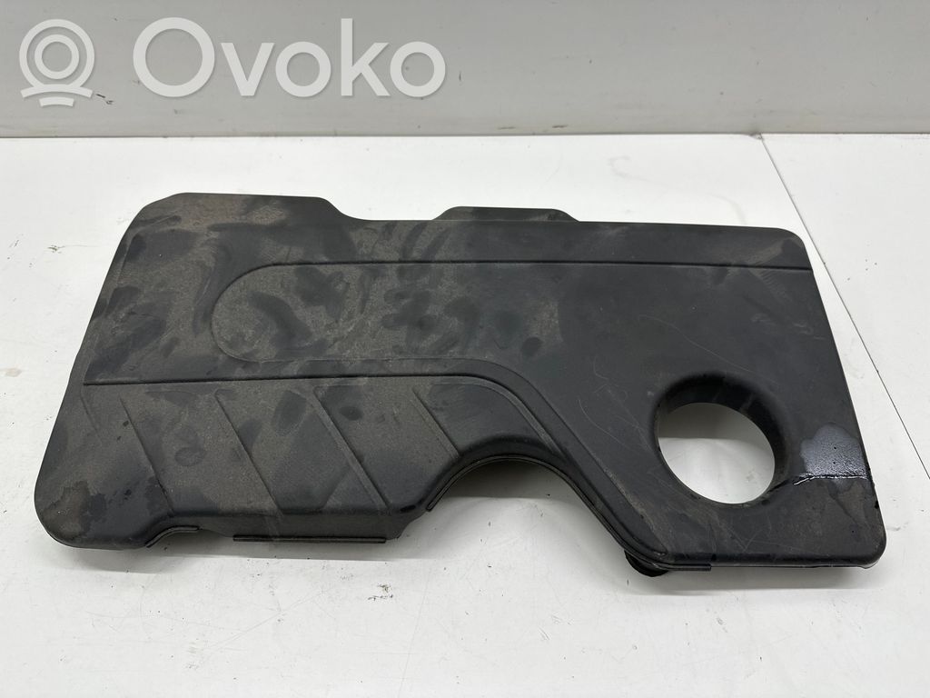 Opel Astra K Variklio dangtis (apdaila) 