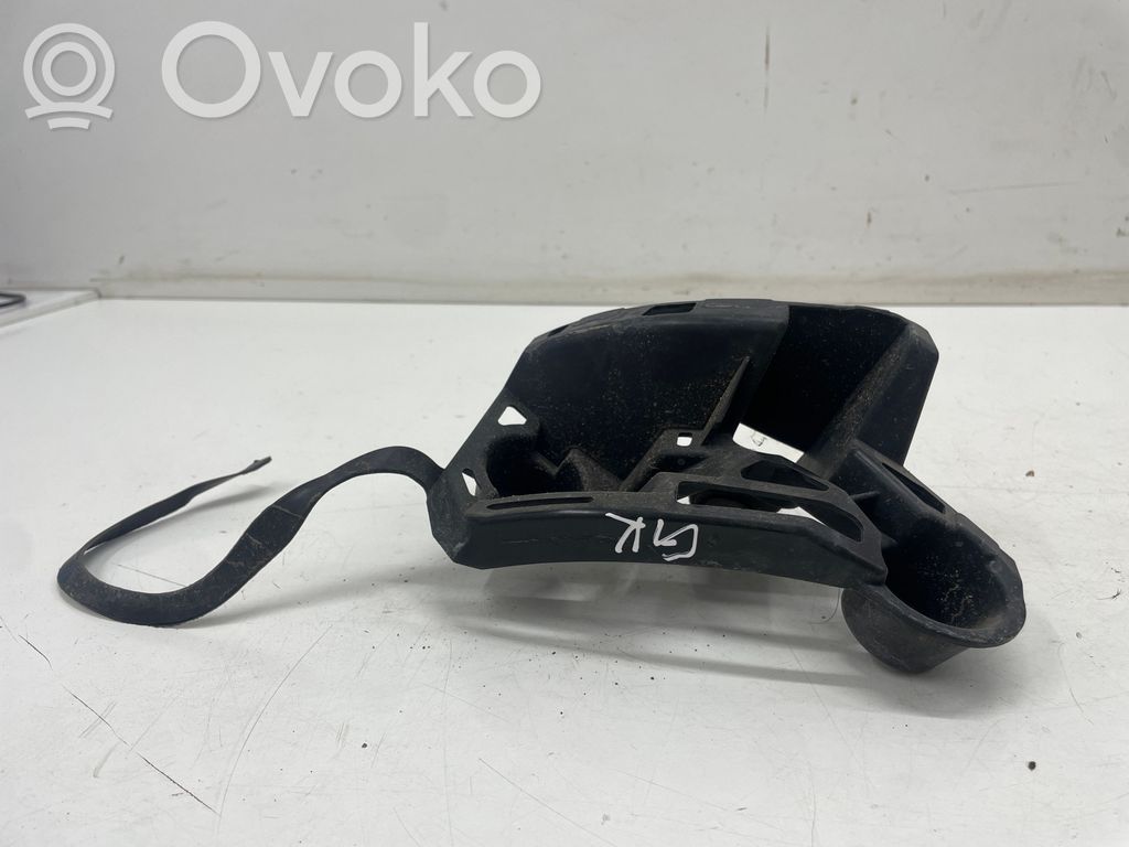 Rear bumper mounting bracket