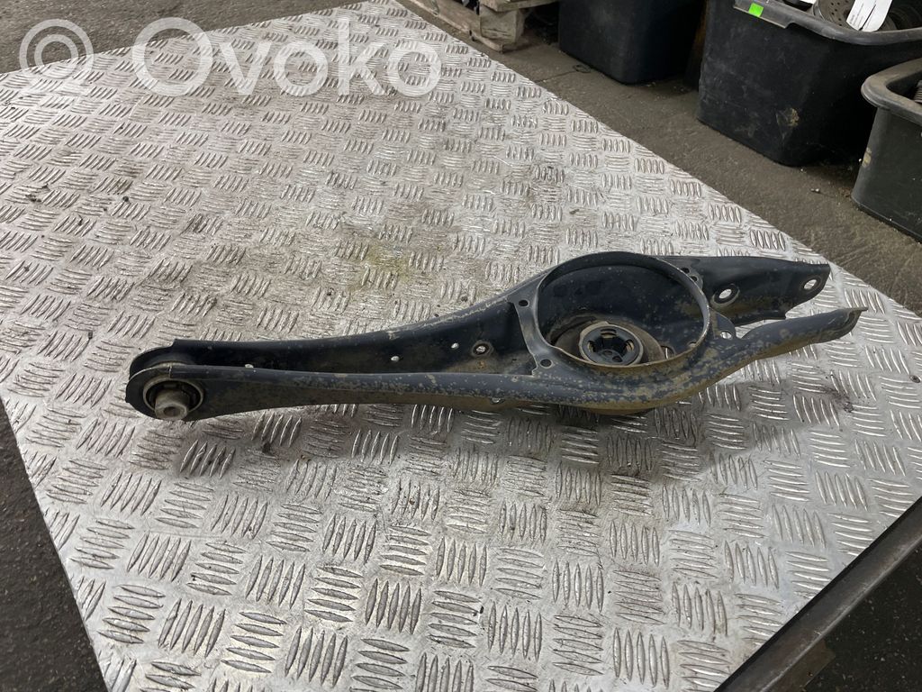 Volkswagen Touran III Querlenker Achsschenkel hinten 