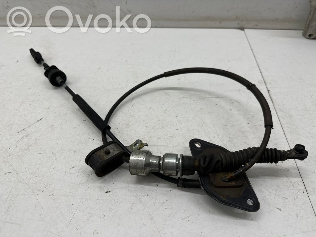 Gear shift cable linkage