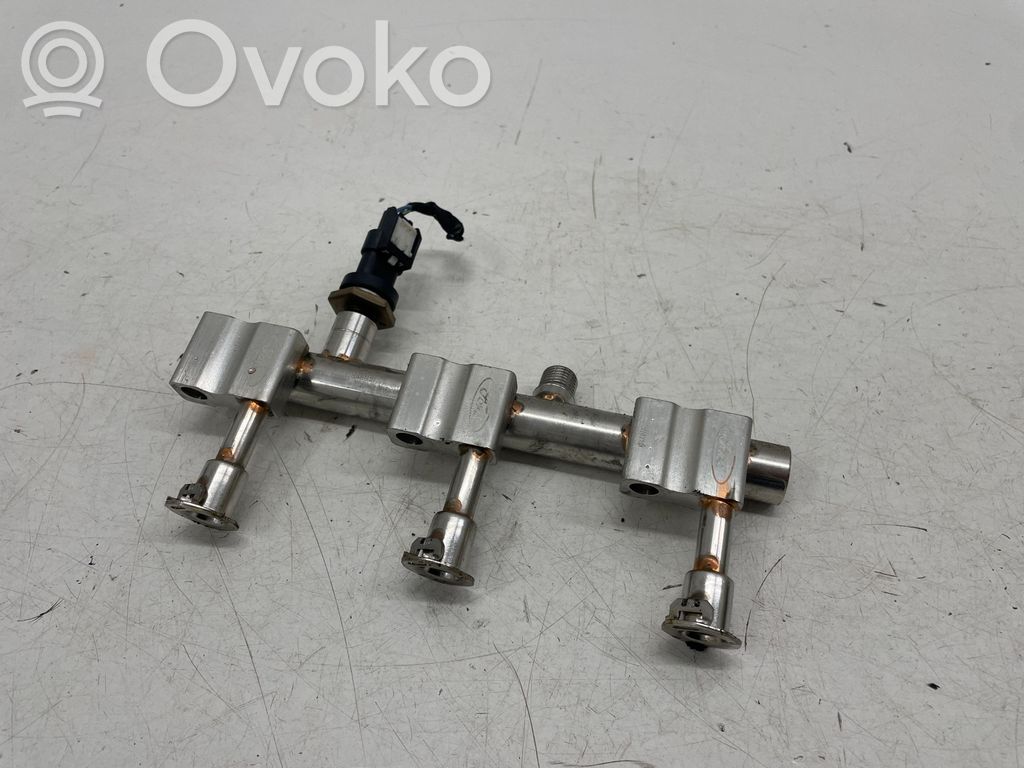 Ford Focus Fuel main line pipe 