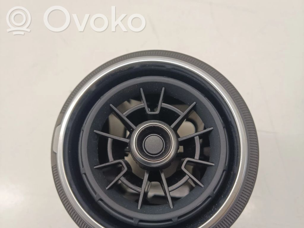 Audi Q2 - Centrinės oro grotelės 