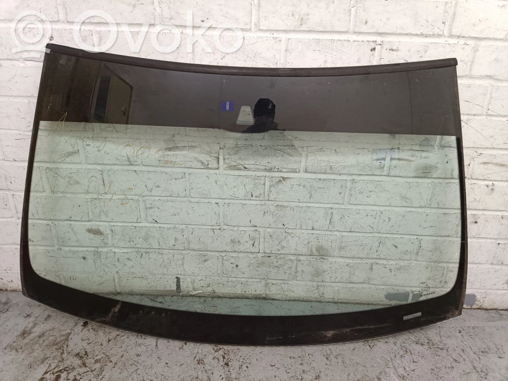 Mercedes-Benz C W204 Priekinis stiklas 