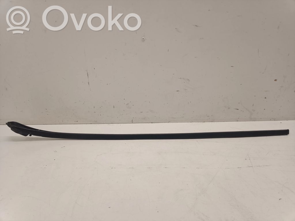 Opel Astra K Windshield trim 