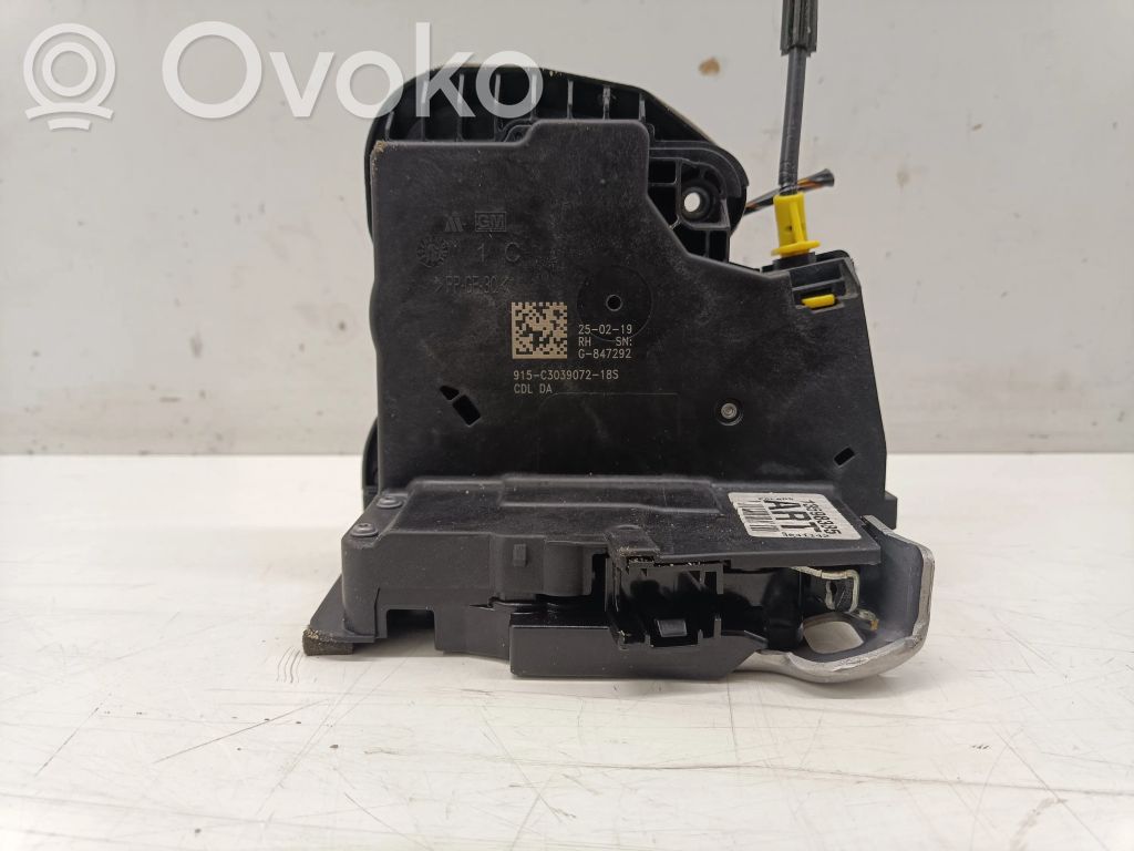 Opel Astra K Rear door lock 