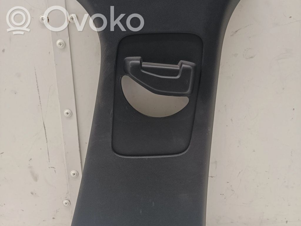 Ford Focus Pilar (B) (superior) 