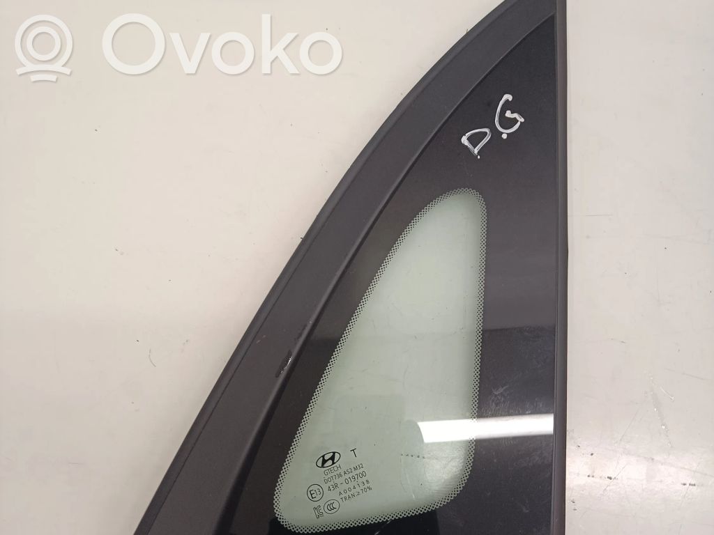 Hyundai Kona I Rear side window 