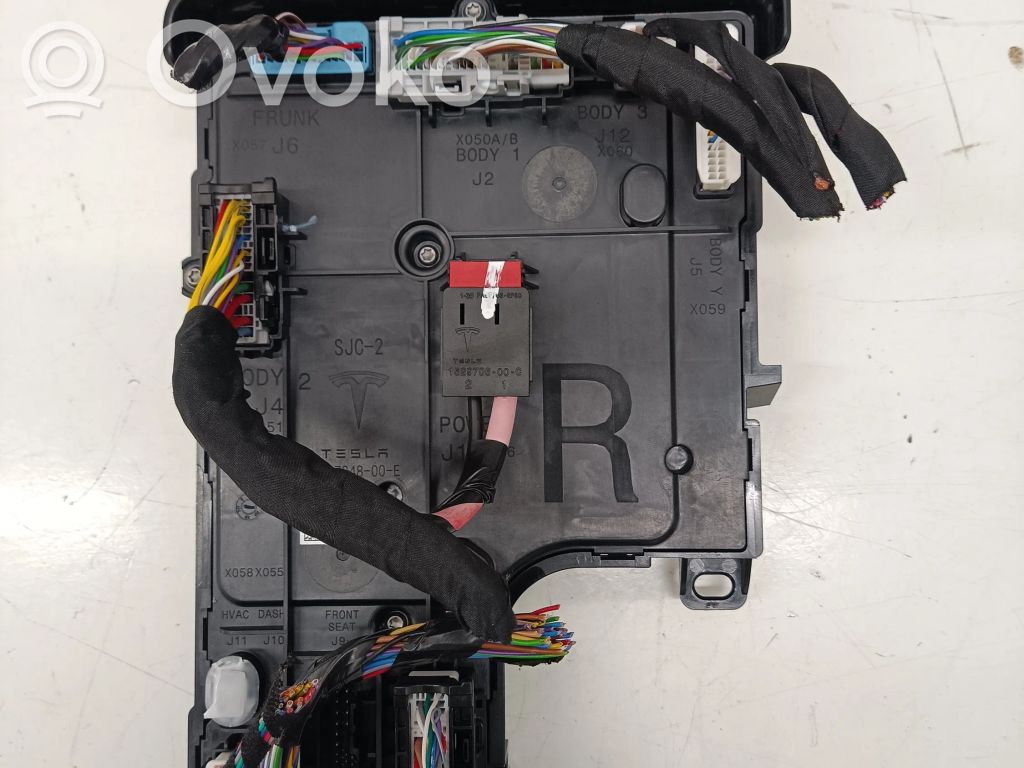 Tesla Model 3 Komforto modulis 
