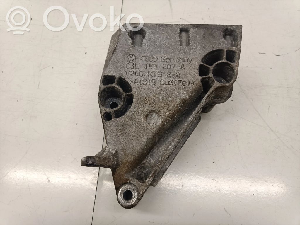 Volkswagen Polo V 6R Engine mounting bracket 