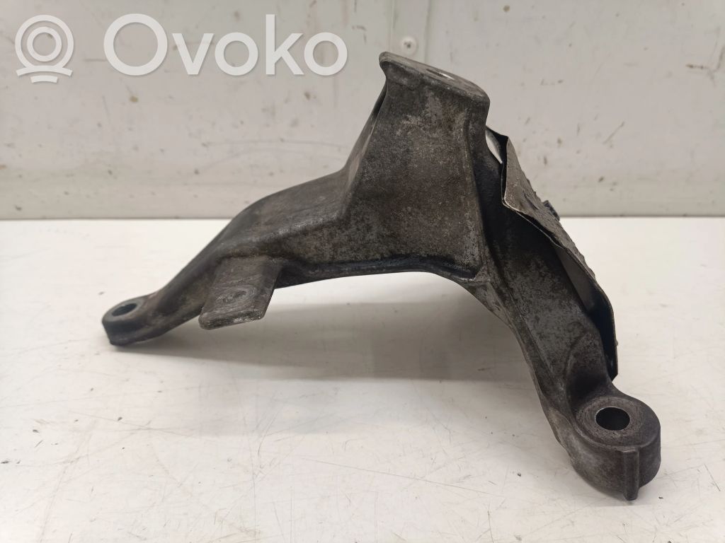 Audi A7 S7 4G Engine mounting bracket 