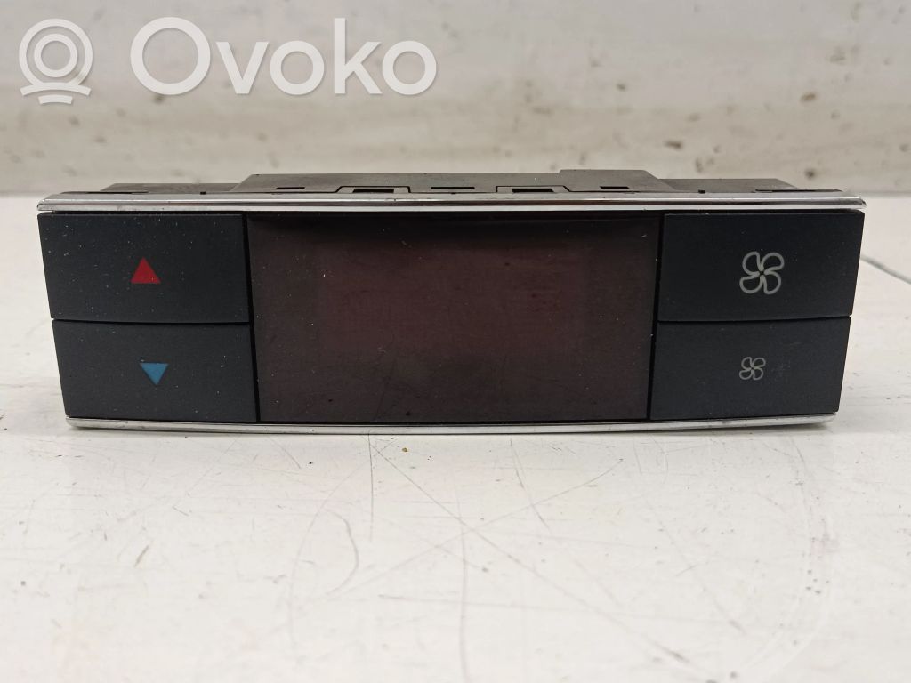 Mercedes-Benz E W212 Climate control unit 