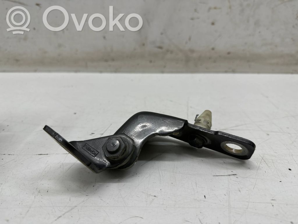 Ford Puma Front door upper hinge 