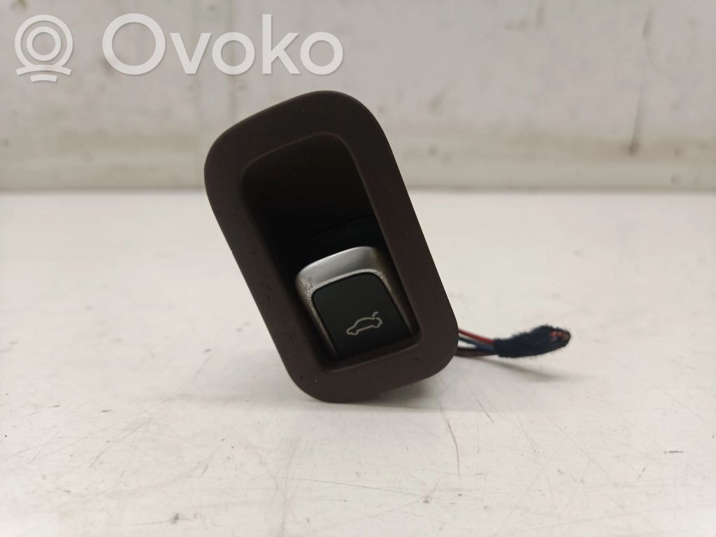 Audi A8 S8 D4 4H Tailgate opening switch 
