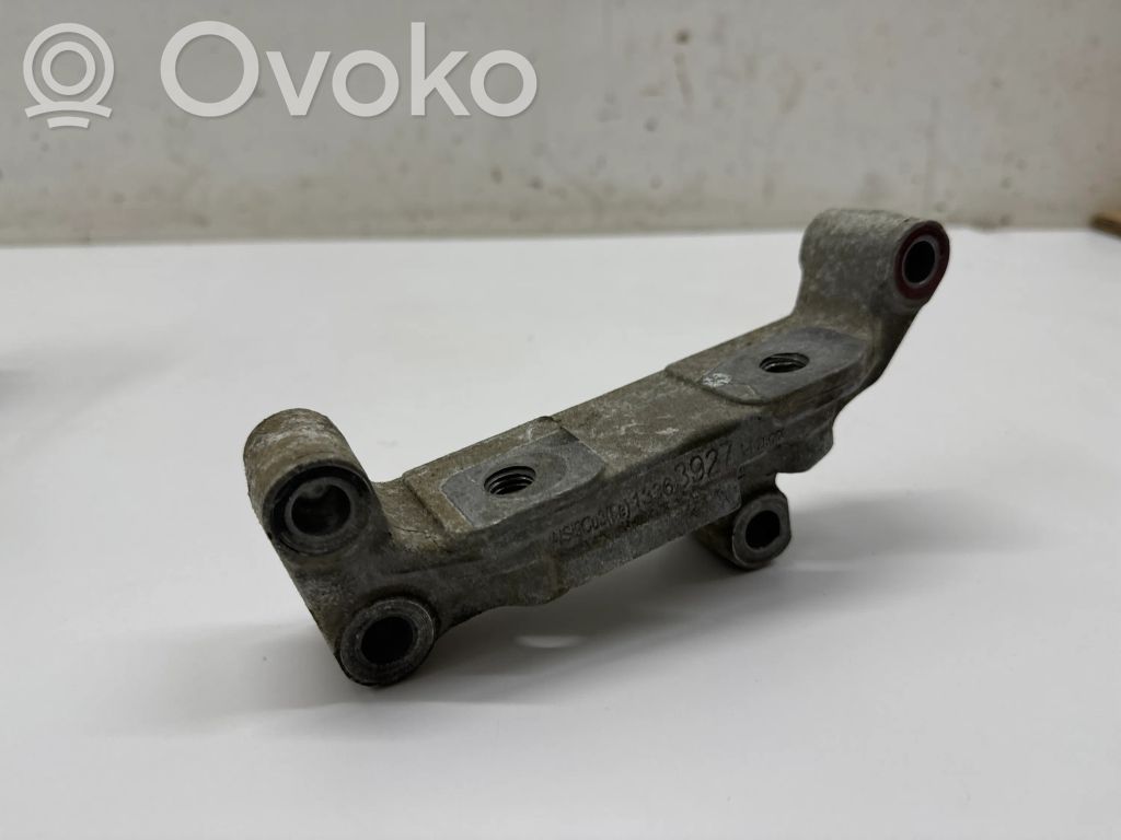 Opel Astra K Engine mounting bracket 