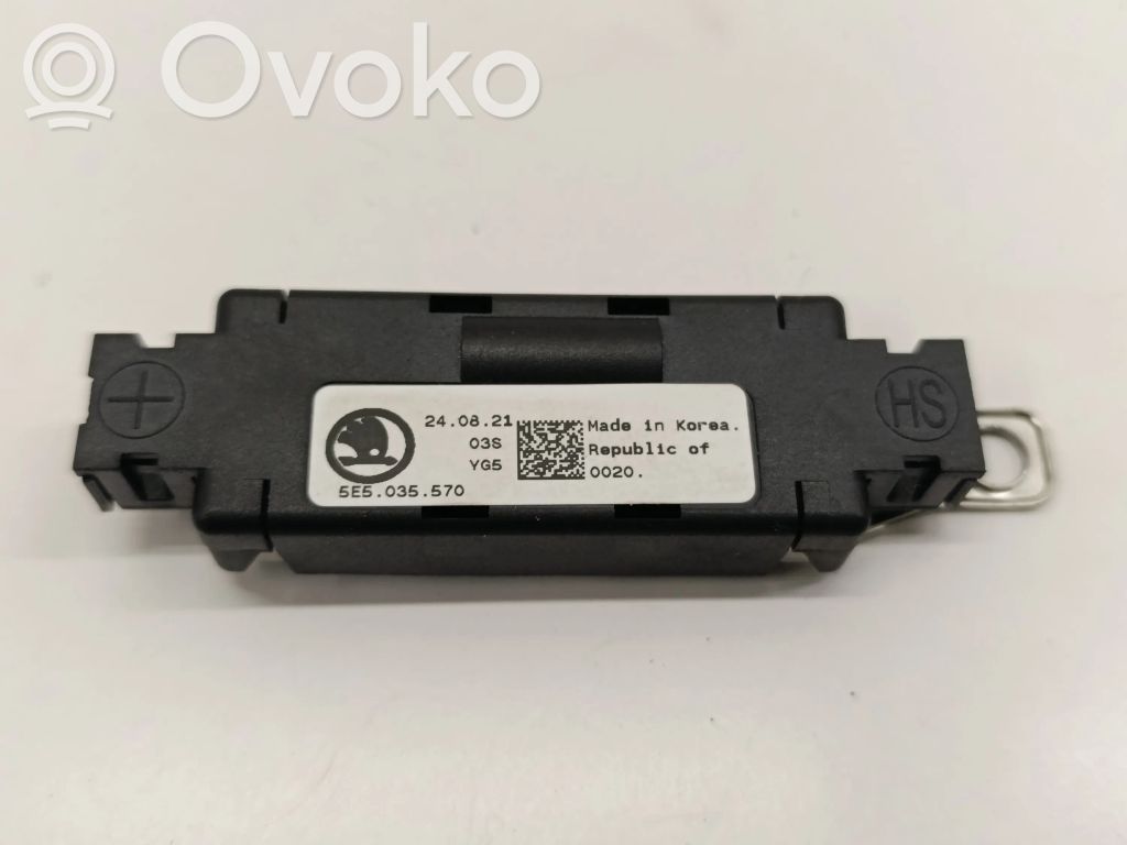 Skoda Enyaq iV Pystyantennivahvistin 