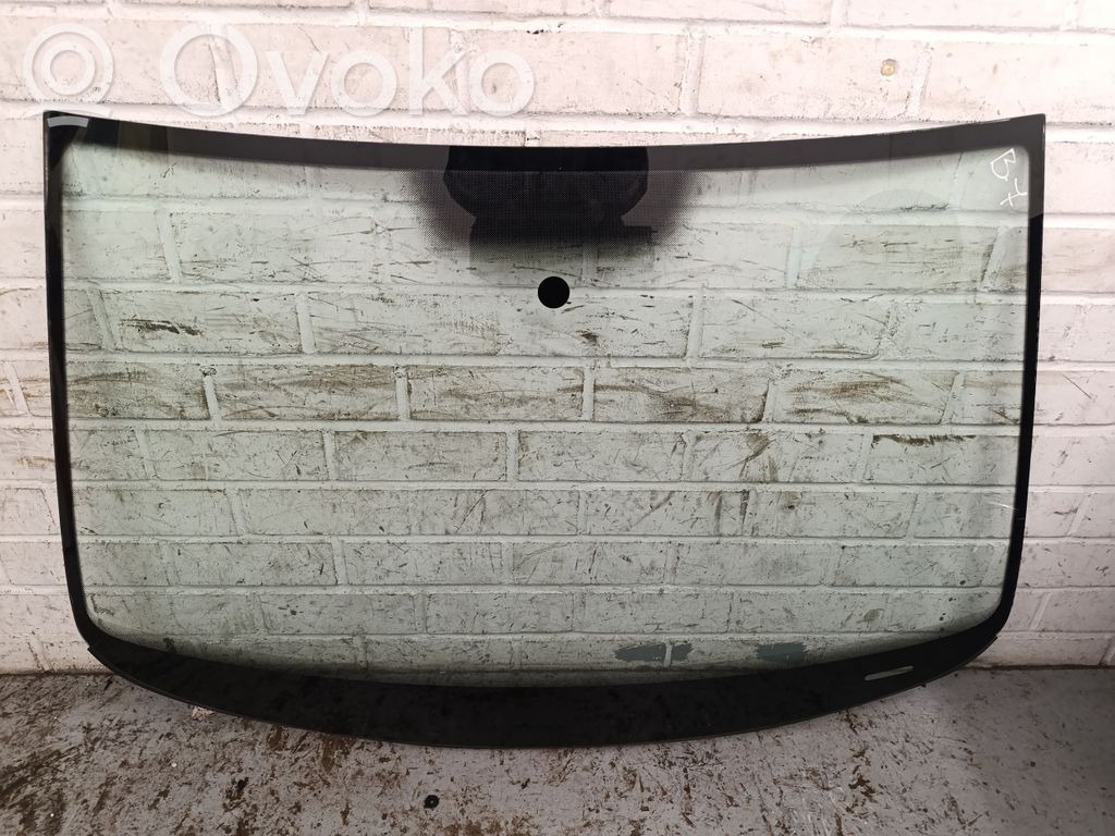 Volkswagen PASSAT B7 Front windscreen/windshield window 