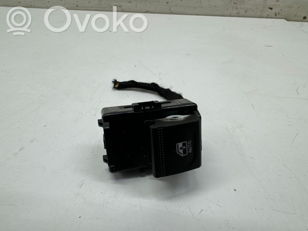 Renault Arkana Electric window control switch 