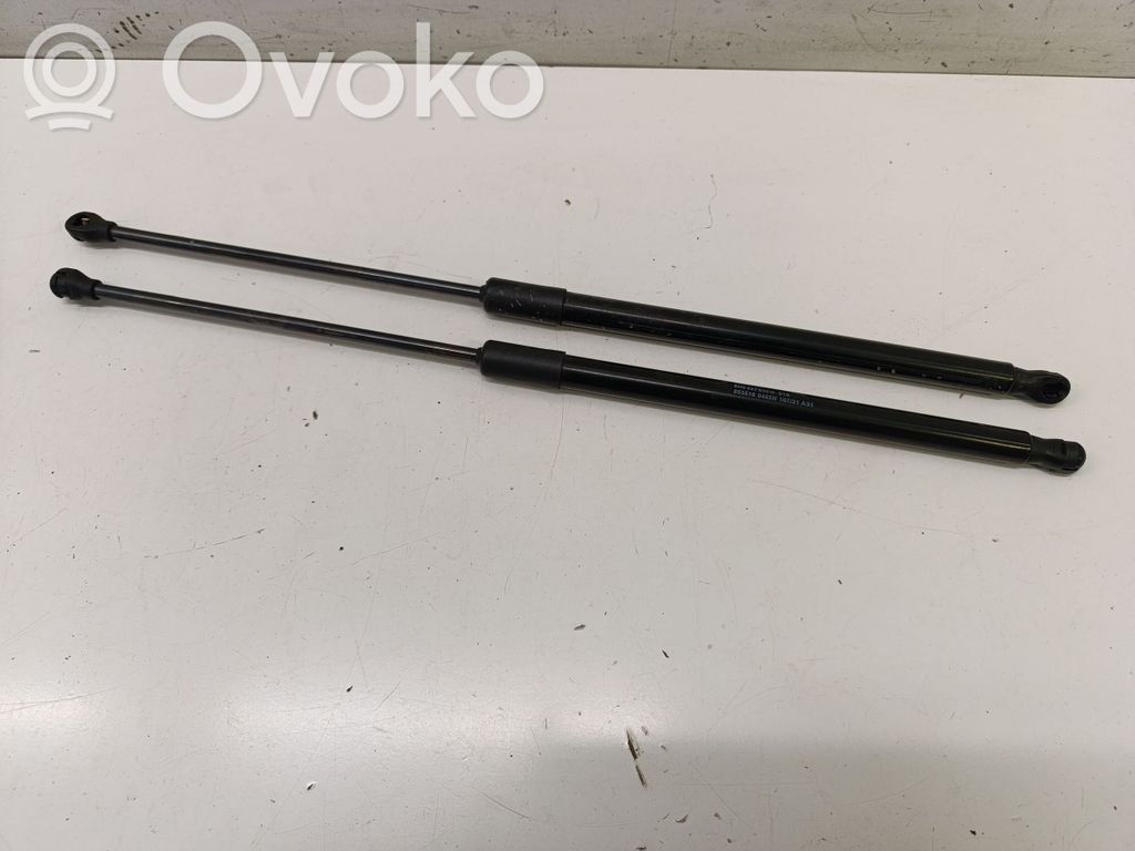 Volkswagen Golf VIII Amortyzator klapy tylnej bagażnika 