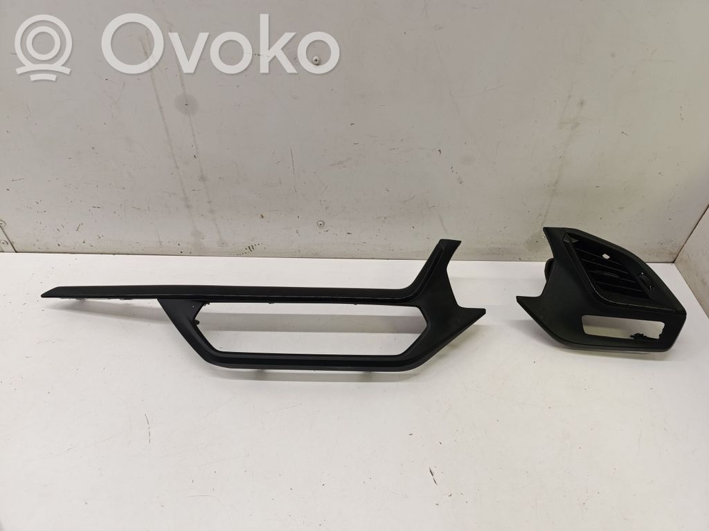 BMW 2 F44 Ornament bord 