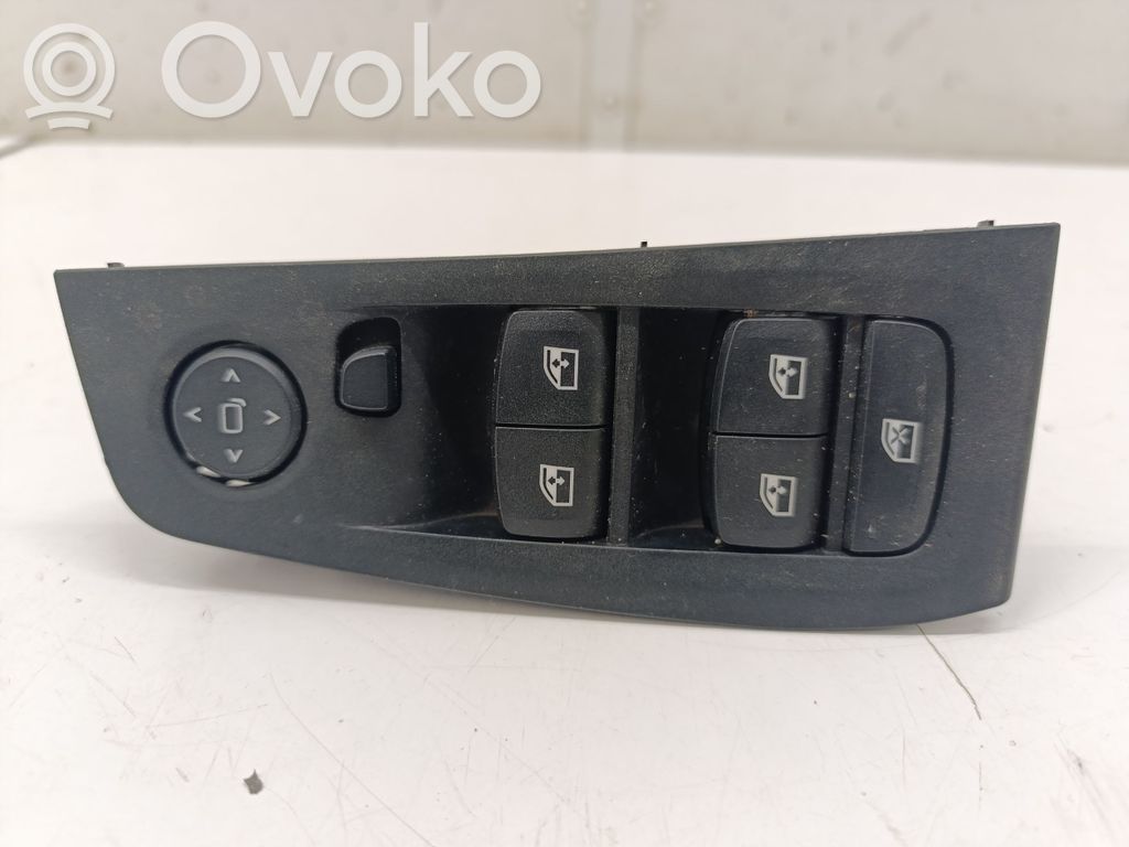 BMW 2 F44 Electric window control switch 