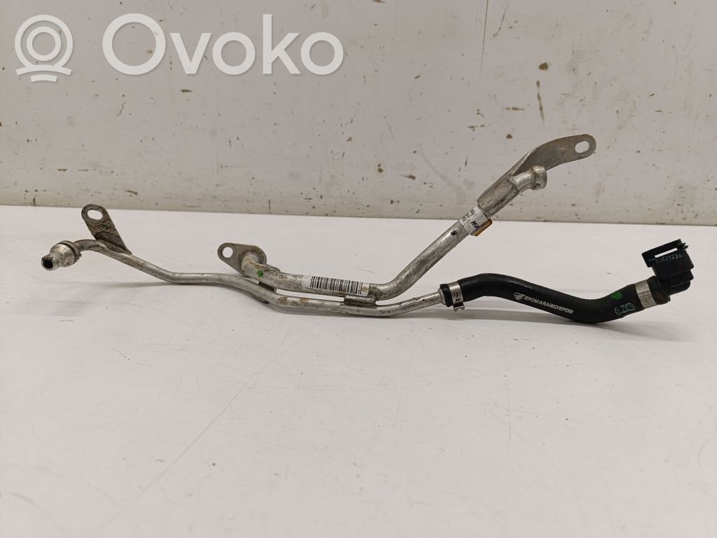BMW 2 F44 Tubo flessibile del liquido di raffreddamento del motore 