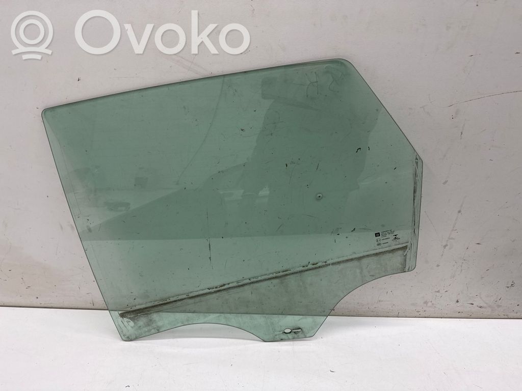 Opel Crossland X Rear door window glass 