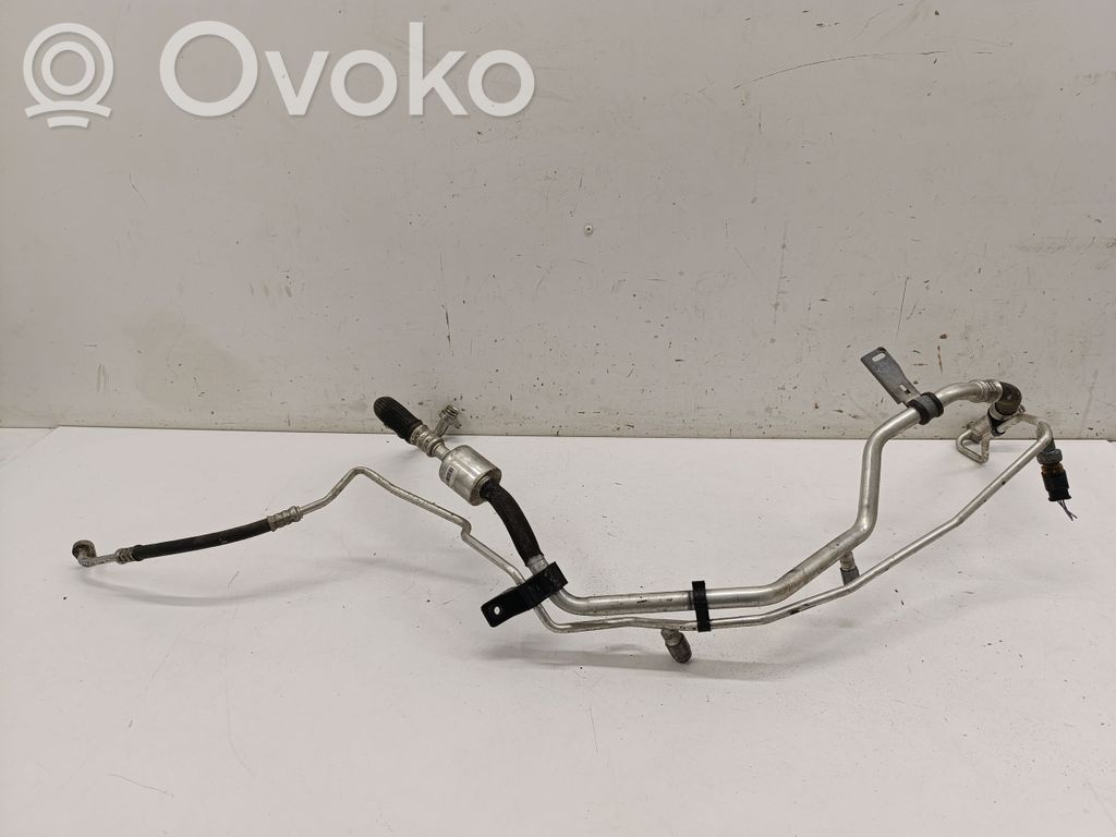 Opel Crossland X Ilmastointilaitteen putki (A/C) 