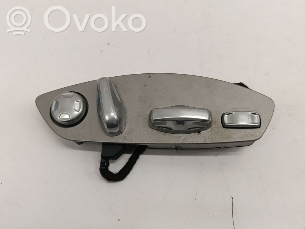 Porsche Macan (95B) Seat control switch 