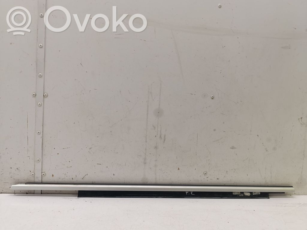 Audi RS Q3 Moulures des vitres de la porte avant