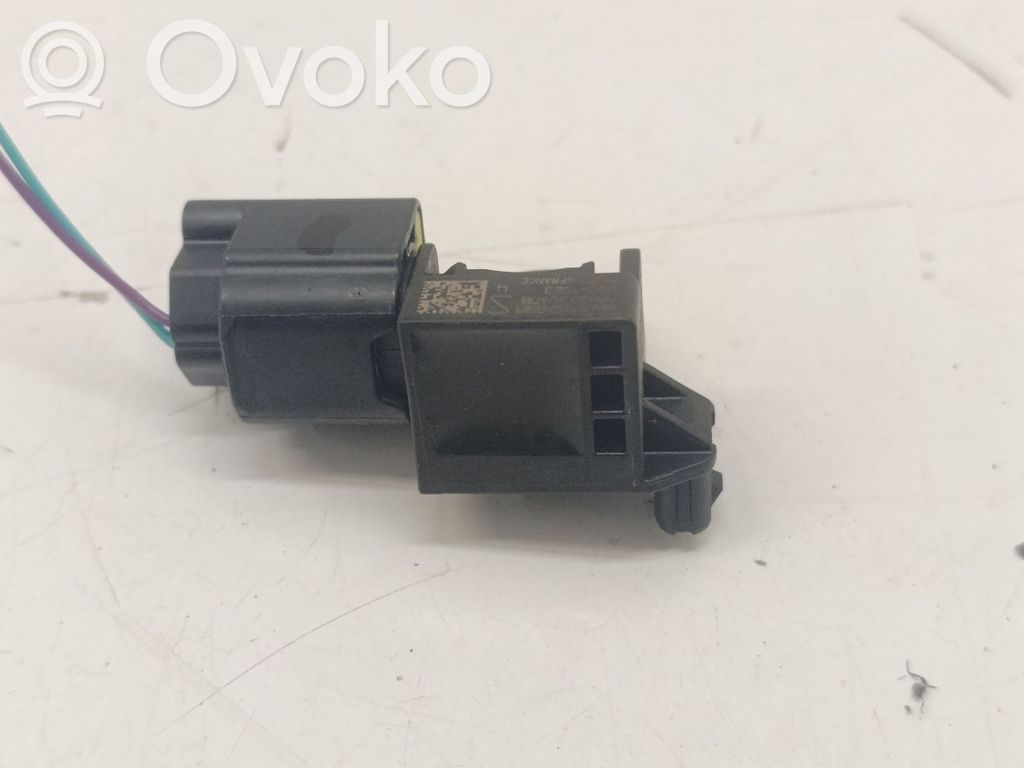 Nissan Qashqai J12 Czujnik uderzenia Airbag