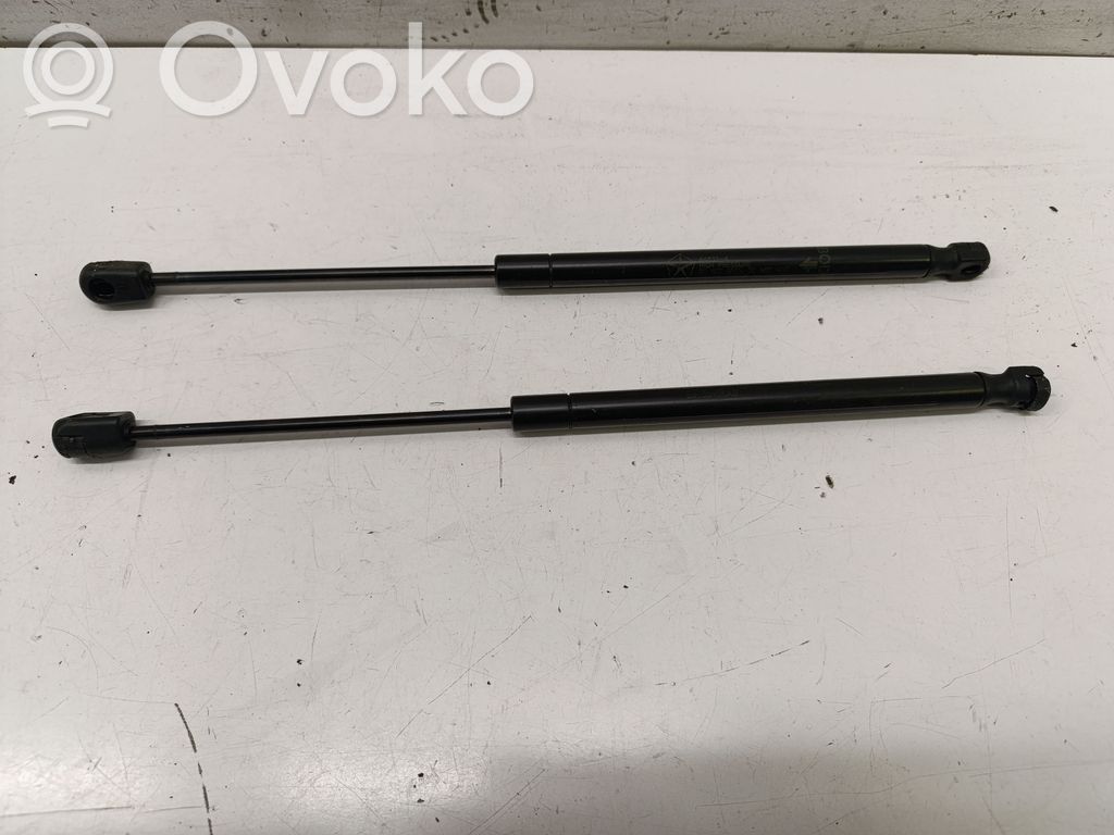 Jeep Cherokee KL Siłownik maski przedniej 