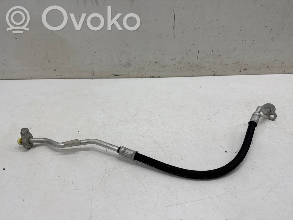 Volvo XC90 Ilmastointilaitteen putki (A/C) 