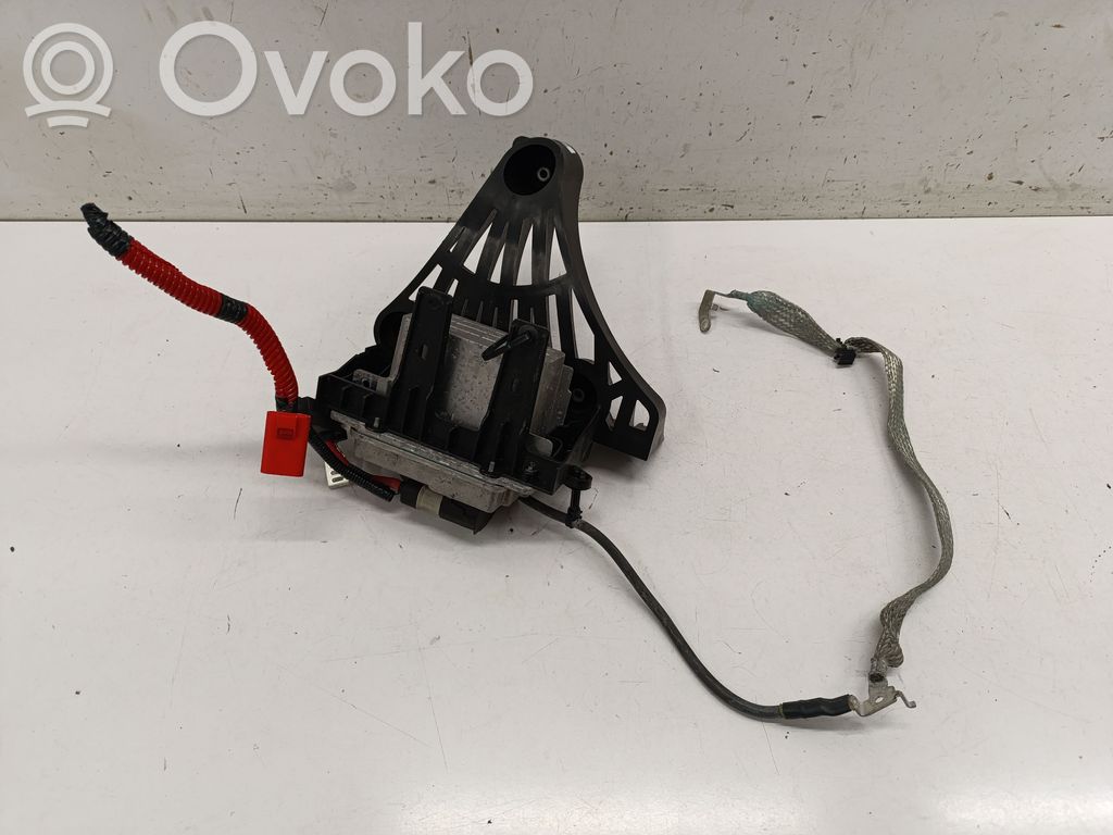 Tesla Model 3 12 V Socket (front) 